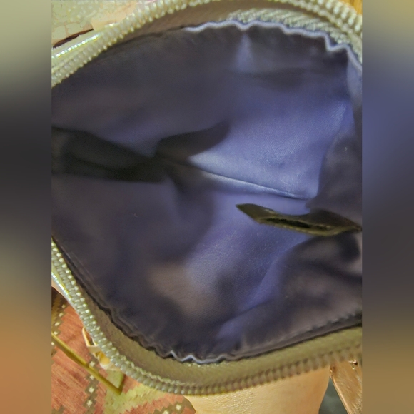 Coach Poppy Silver Wristlet EUC - Picture 14 of 16